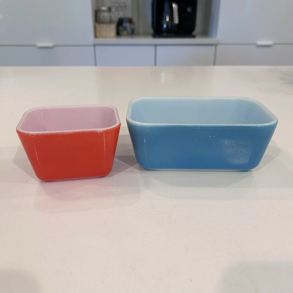 Pyrex Red & Blue Refrigerator Dish Set 501-B 502-B VTG Glass Storage NO LIDS